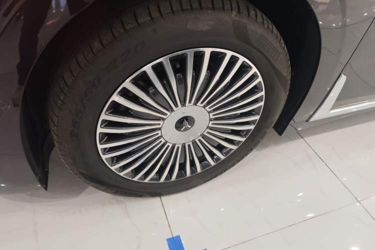 Used VOYAH Dream 2025 PHEV Four-Wheel-Drive Flagship Kunpeng Edition