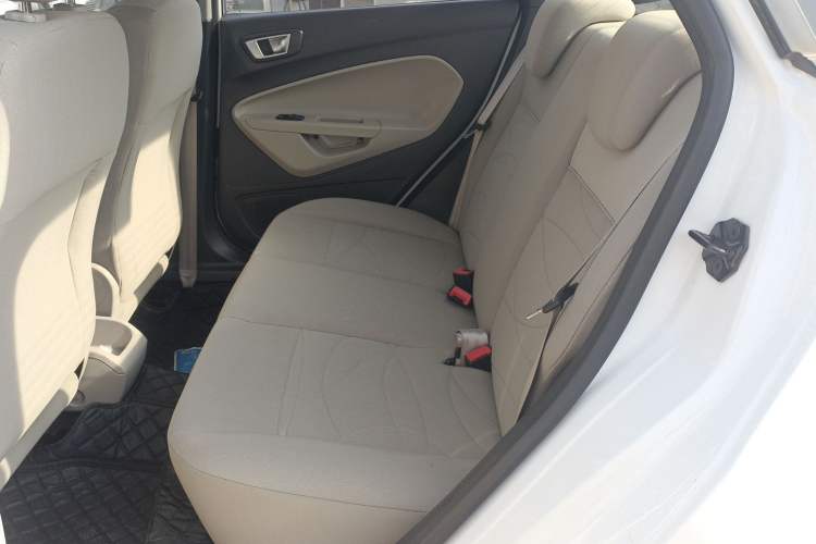 Used Ford Fiesta 2013 Sedan 1.5L Automatic Fashion Edition