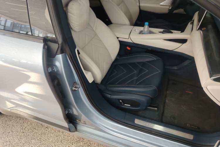 Used Zeekr 001 2023 YOU Edition 100 kWh
