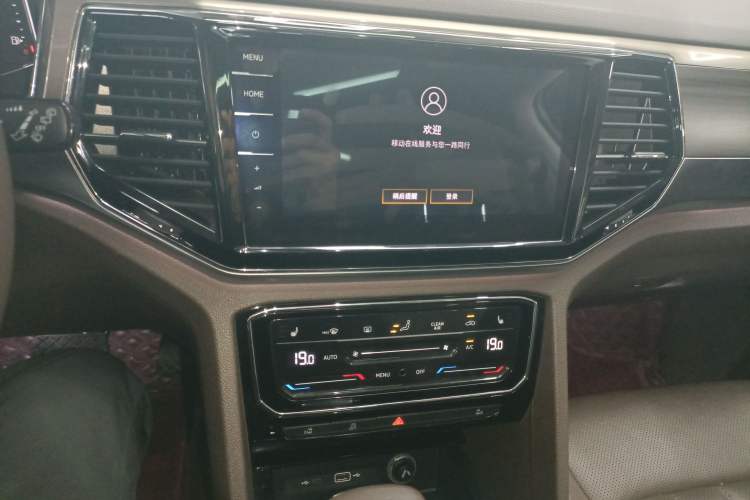 Used Volkswagen Viloran 2020 330TSI Luxury Edition
