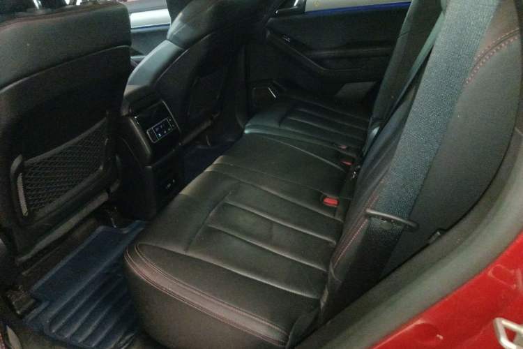 Used BYD Tang New Energy 2018 DM 2.0T All-Wheel Drive Smart Connect Elite 7-Seater China V Emission Standard
