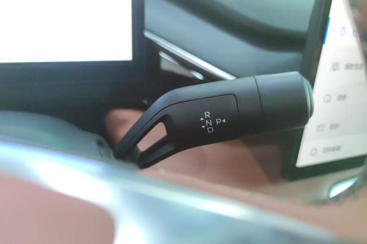 Used  L6 2025 EM-i 140km Explorer+ Edition