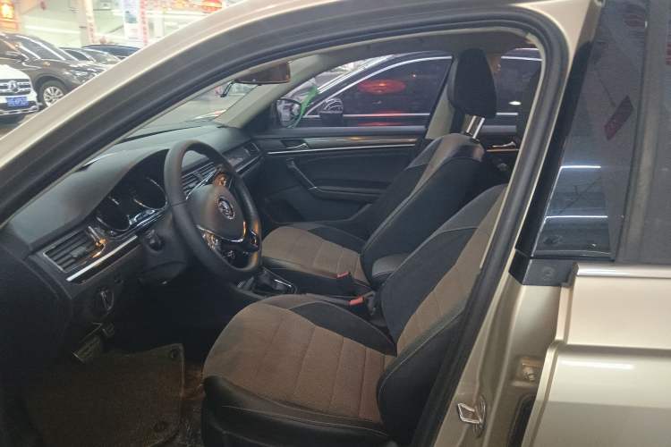 Used Volkswagen C-TREK 2018 1.5L Automatic Comfort Model
