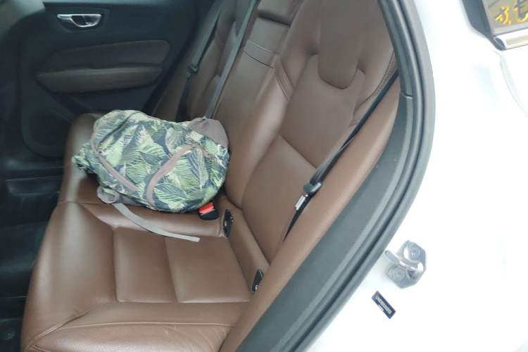 Used Volvo XC60 2019 T5 4x4 Smart Edition China VI Standard