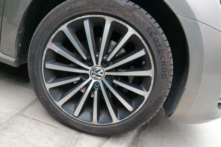 Used Volkswagen Passat 2014 1.8TSI DSG Prestige Navigation Edition
