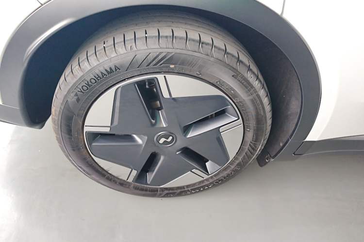 Used ONVO L60 2024 60 kWh Rear-Drive Version
