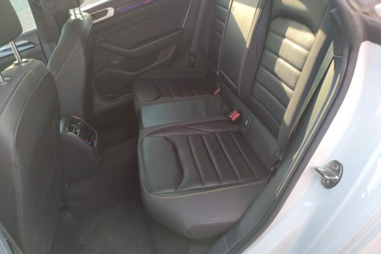 Used Volkswagen FAW-Volkswagen CC 2023 380TSI Striking Edition
