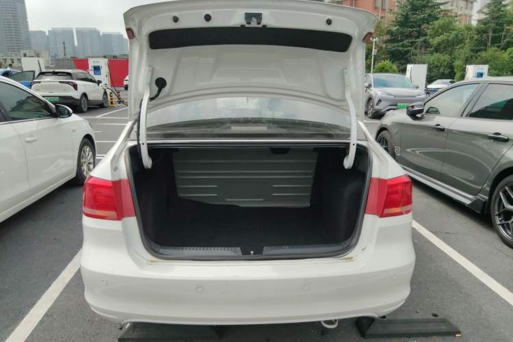 Used Volkswagen Santana 2015 1.4L Manual Fashion Edition
