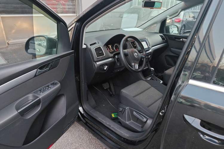 Used Volkswagen Sharan 2014 2.0 TSI Standard Model
