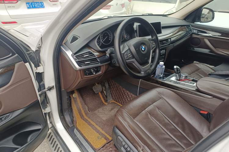 Used BMW X5 2017 xDrive28i
