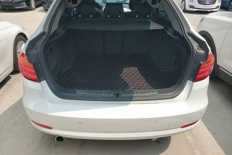 Used BMW 3 Series GT 2016 320i Fashion Model