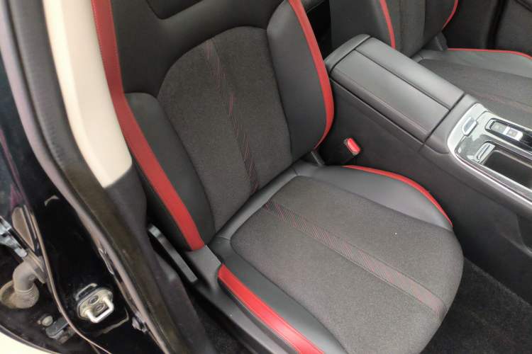 Used Dongfeng Aeolus Yixuan MAX 2021 1.5T Super-Powered Dad Edition