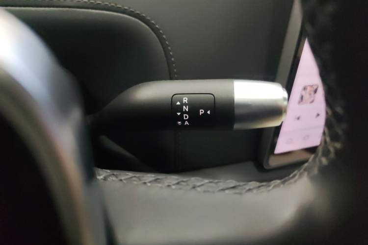 Used Li Auto L8 2023 Pro Model
