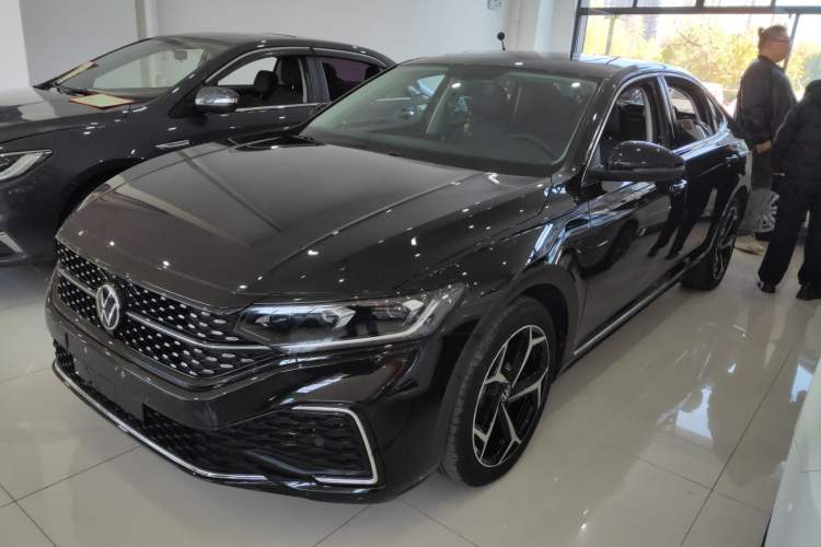 Used Volkswagen Passat 2023 Revised 330TSI Starry Elite Edition