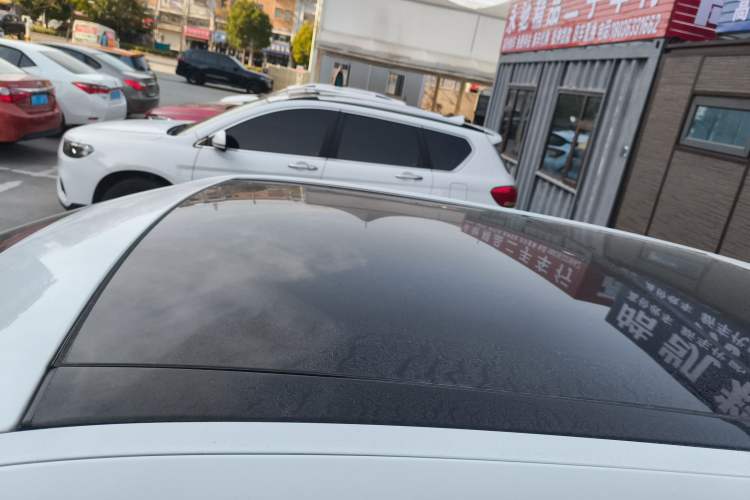 Used Jaguar F-PACE 2018 2.0T Two-Wheel Drive Urban Deluxe Edition
