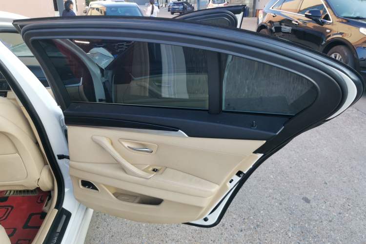 Used BMW 5 Series 2014 520Li Elegant Model
