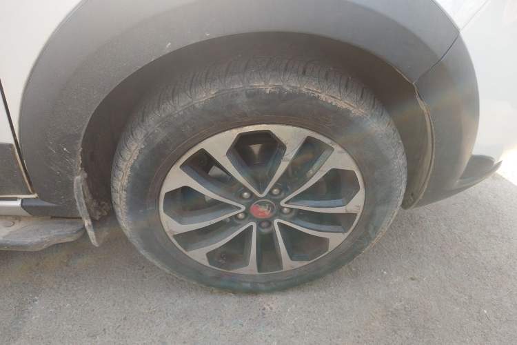 Used FORTHING Joyear X5 2015 1.6L Manual Luxury Model
