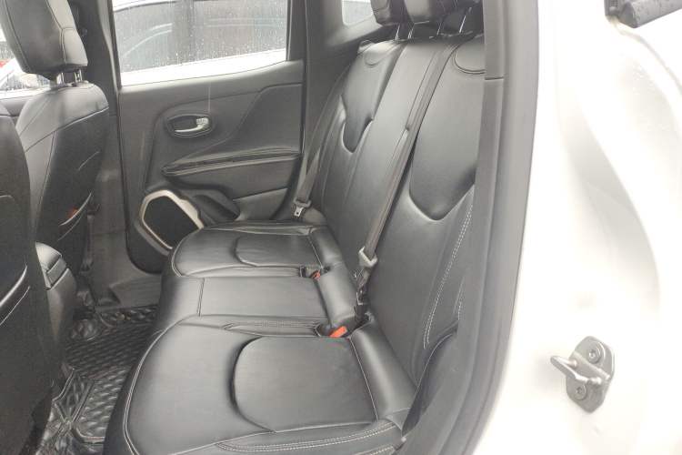 Used  Renegade 2017 180T Automatic High-Energy Version
