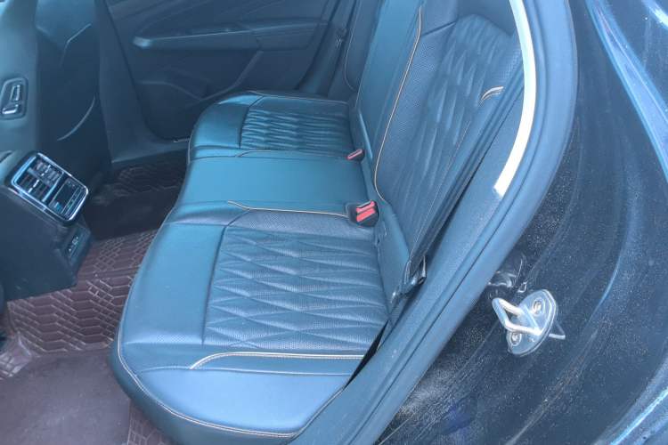 Used Volkswagen Passat 2020 330TSI Luxury Edition China VI
