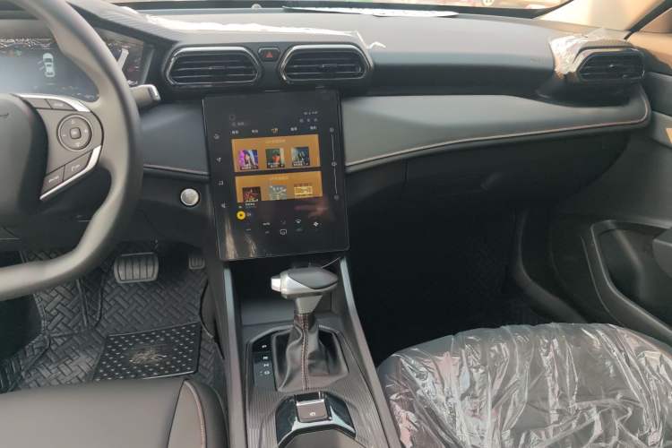 Used Dongfeng Aeolus Yixuan 2025 1.5L Automatic Luxury Version