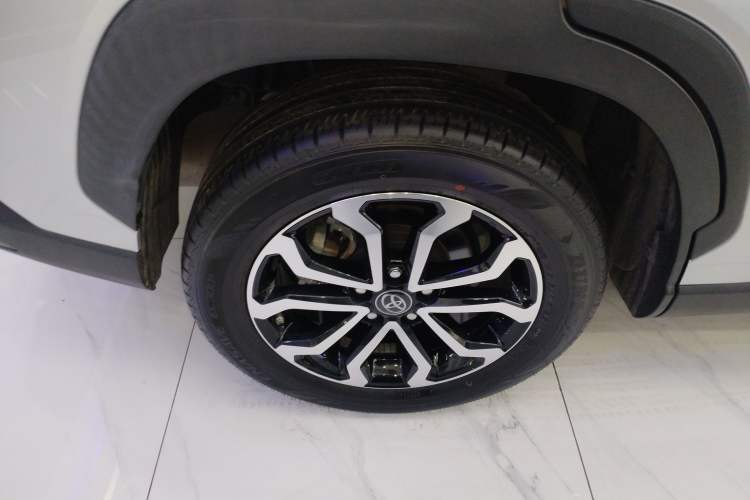 Used Toyota FRONTLANDER 2023 2.0L Smart Electric Hybrid Dual-Engine Deluxe Version
