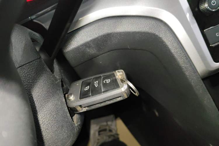 Used Volkswagen Lamando 2019 230TSI DSG Fashion Edition China V Standard