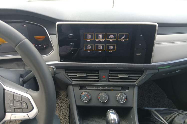 Used Volkswagen Bora 2024 200TSI DSG Comfort Edition
