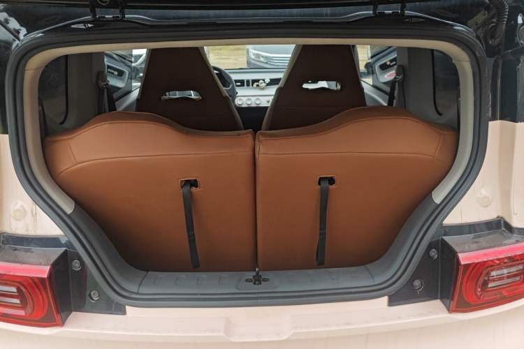 Used Wuling Hongguang MINIEV 2021 Macaron Premium Model – Lithium Iron Phosphate
