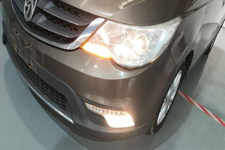 Used Baojun 730 2014 1.5L Manual Luxury Navigation ESP Version 7 Seats