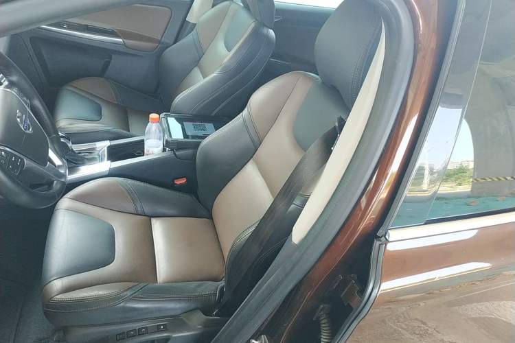 Used Volvo XC60 2016 T5 AWD Zhiyuan Edition
