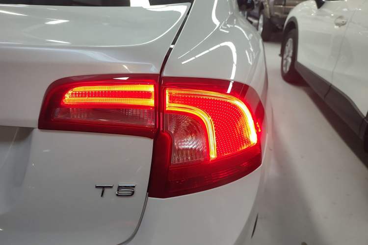 Used Volvo S60 2019 S60L Facelift T5 Intelligent Advanced Edition