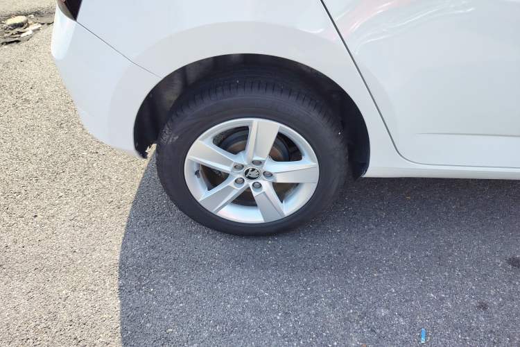 Used Skoda Fabia 2017 1.4L Automatic Car Enjoy Edition
