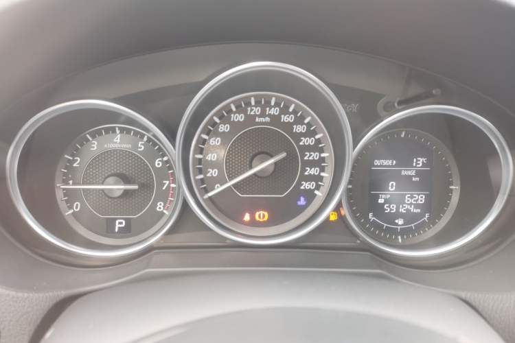 Used Mazda Atenza 2014 2.0L Blue Sky Luxury Edition
