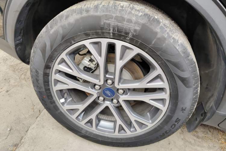 Used Ford Escape 2020 EcoBoost 245 Two-Wheel-Drive Titanium Edition
