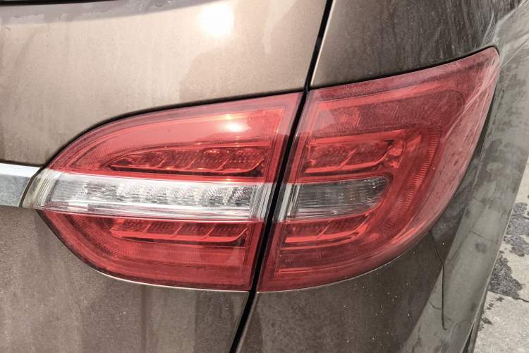 Used Buick GL8 2018 28T Luxury Model China VI Standard
