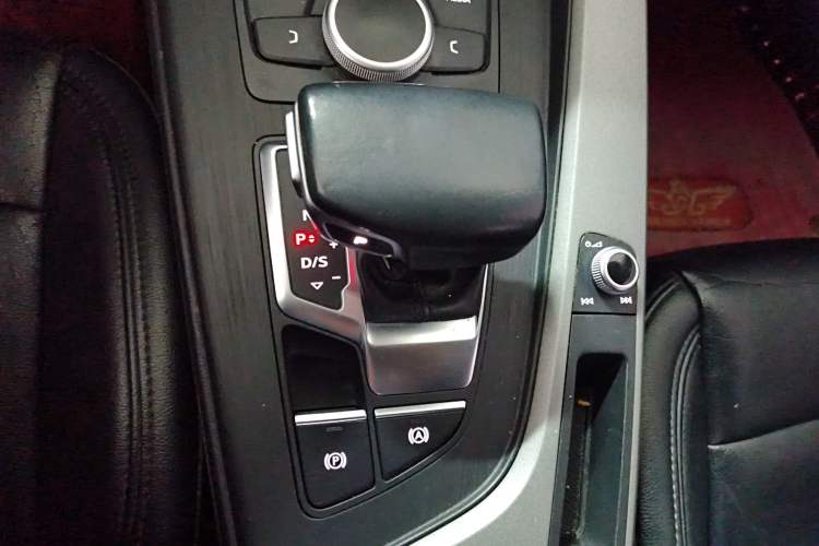 Used Audi A4L 2018 30th Anniversary Edition 40 TFSI Trendy Model
