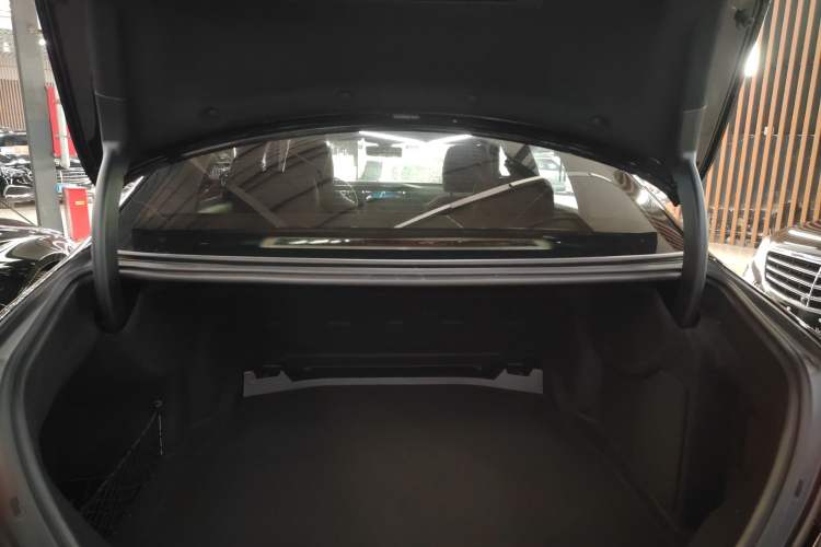 Used Mercedes-Benz E-Class 2021 Facelift E 260 L
