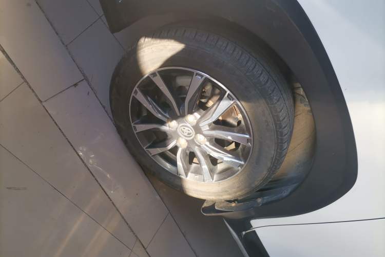 Used Toyota YARiS L 2021 X-Trail 1.5L CVT Luxury Edition
