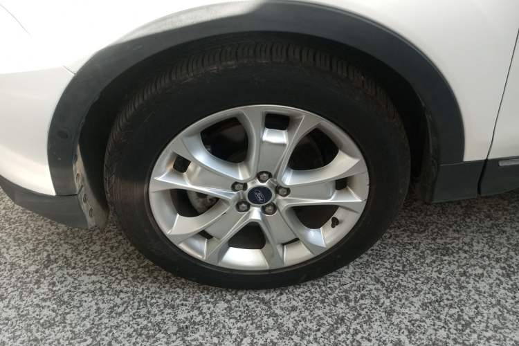 Used Ford Kuga 2015 2.0L GTDi Four-Wheel-Drive Sport Model