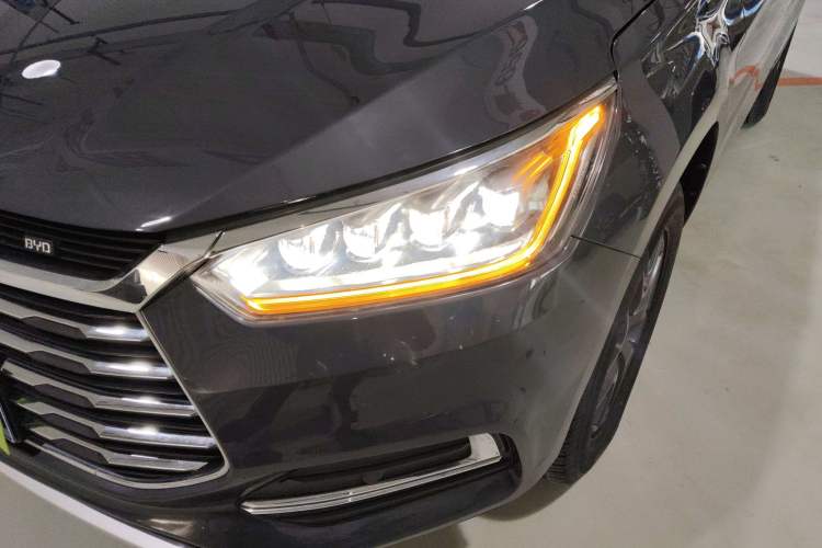 Used BYD Song 2021 Classic Edition 1.5T Automatic Elite Model
