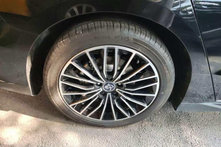 Used BYD Han 2024 EV Glory Edition 506KM Front-Wheel-Drive Premium Model