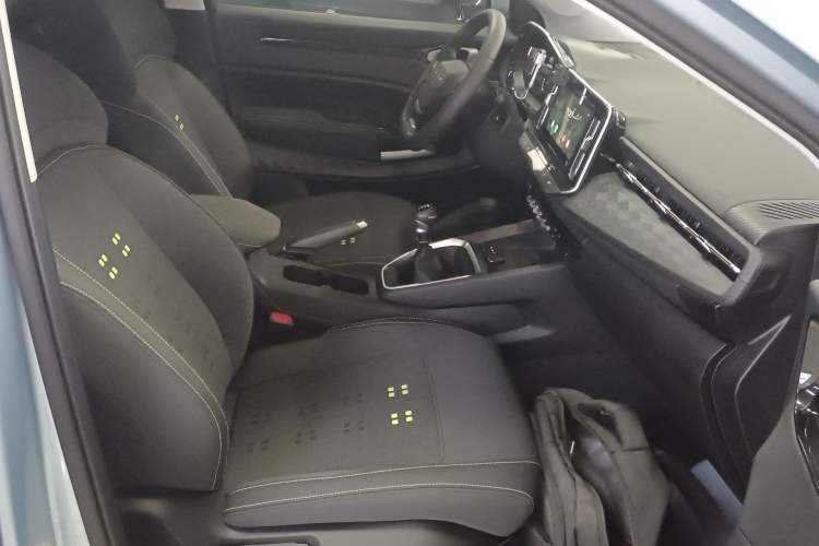 Used Baojun RM-5 2019 1.5L Manual Elite Edition with 24-hour Online Service 5 Seats
