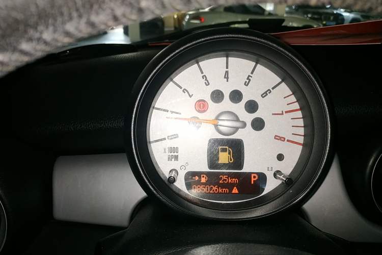 Used  MINI 2011 1.6L ONE