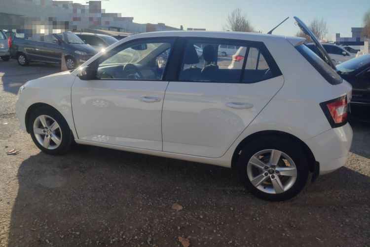 Used Skoda Fabia 2017 1.4L Manual Enjoy Edition
