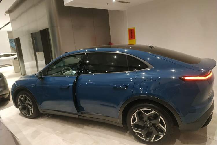 Used ONVO L60 2024 60 kWh Rear-Drive Version
