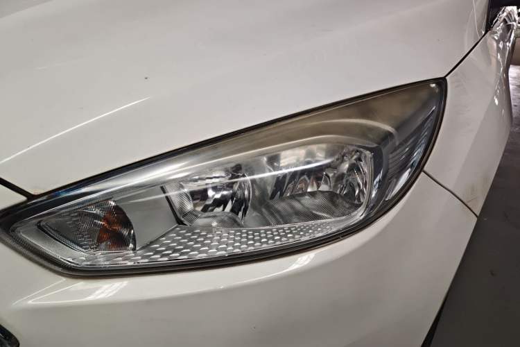 Used Ford Focus 2018 Hatchback Classic 1.6L Automatic Comfort Plus SmartDrive Edition