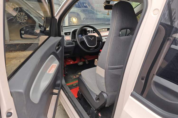 Used Wuling Hongguang MINIEV 2021 Macaron Premium Model – Lithium Iron Phosphate