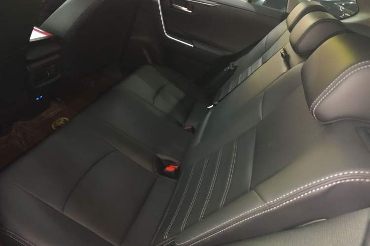 Used Toyota Wildlander 2022 2.0L CVT 4x4 Luxury PLUS Edition