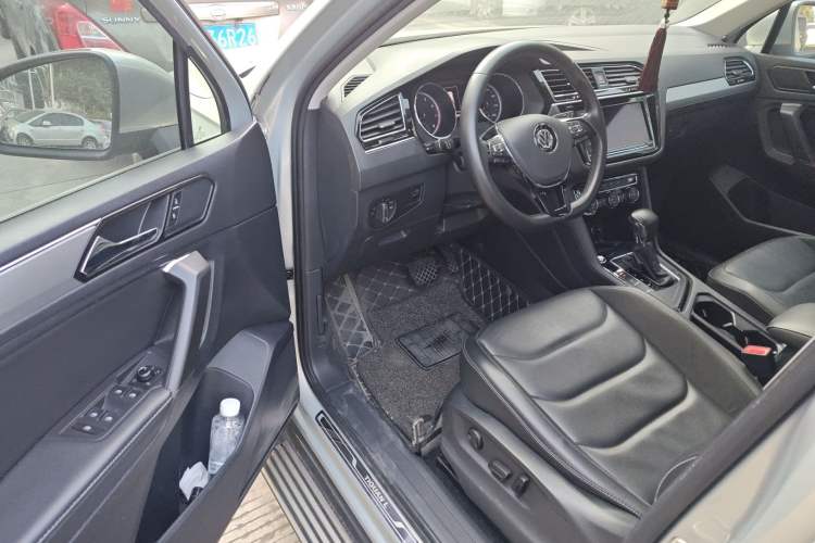 TDK.VehicleDetails.img