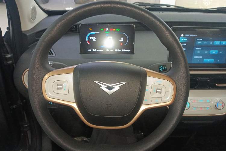 Used Cowin October 2025 Mate 410 km Surfing Edition
